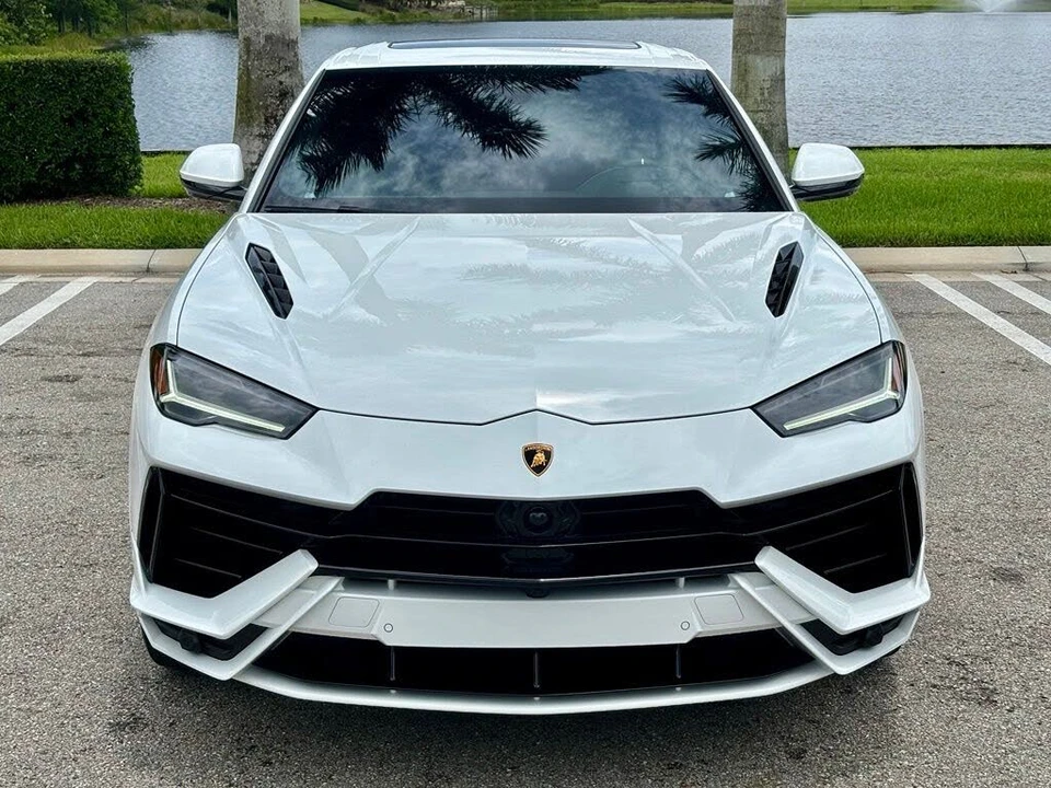 2024 Lamborghini Urus S - Image 2 of 31