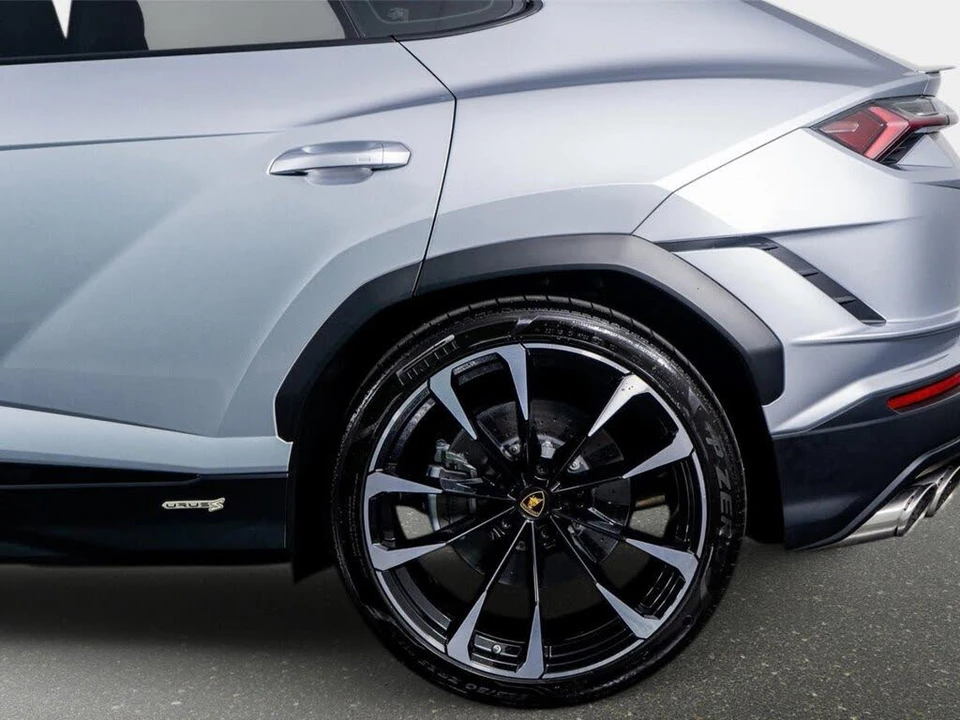 2024 Lamborghini Urus S - Image 15 of 30
