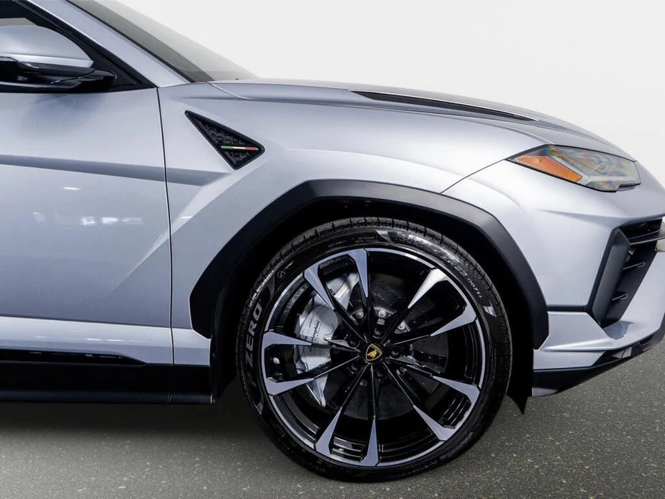 2024 Lamborghini Urus S - Image 4 of 30