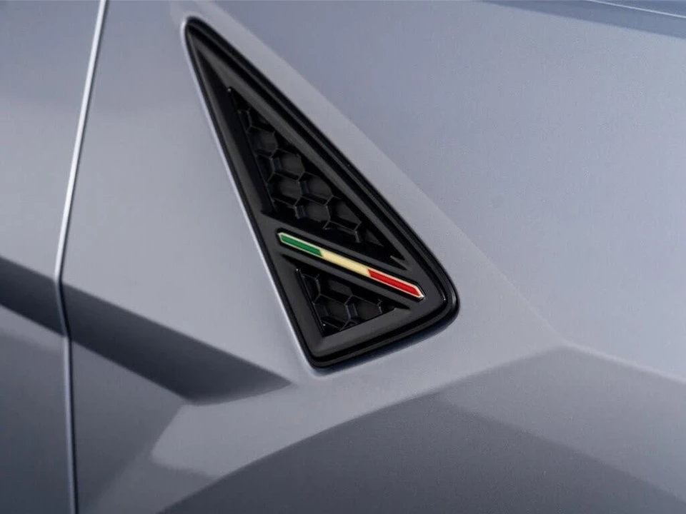 2024 Lamborghini Urus S - Image 25 of 30