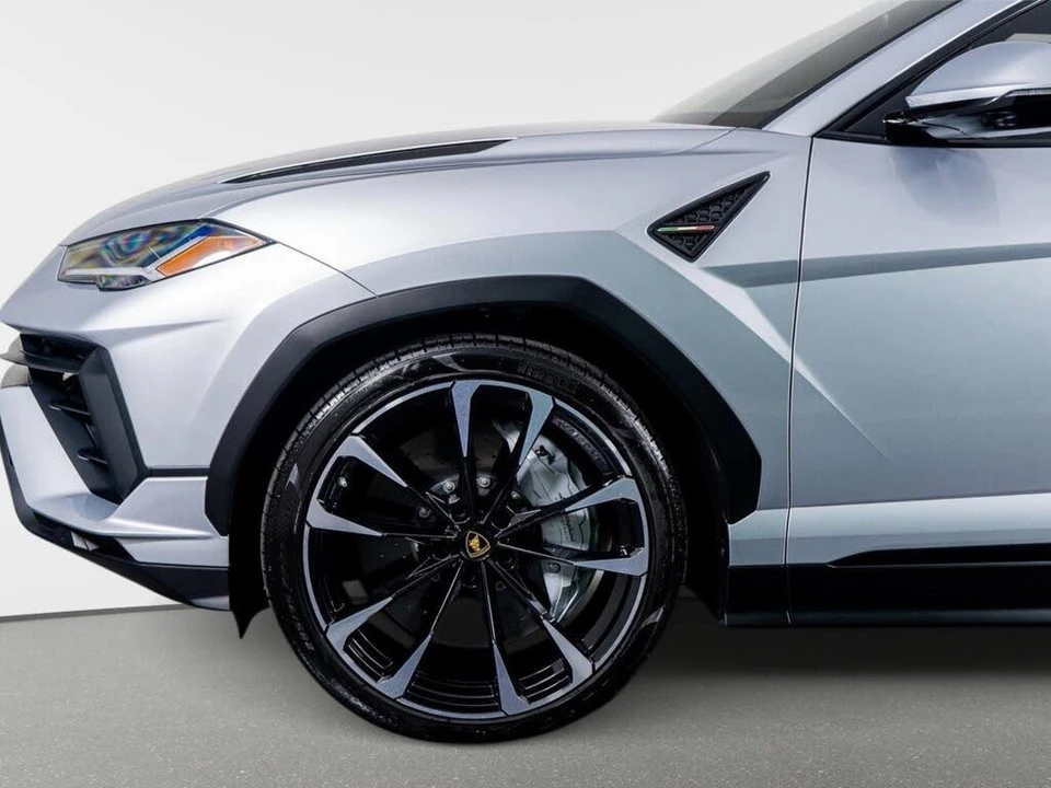 2024 Lamborghini Urus S - Image 17 of 30