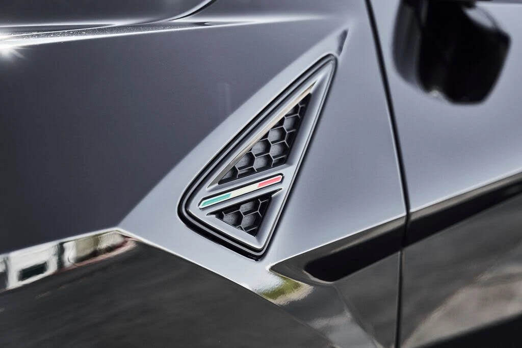 2024 Lamborghini Urus S - Image 9 of 31