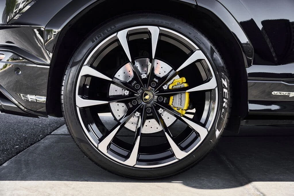 2024 Lamborghini Urus S - Image 20 of 31