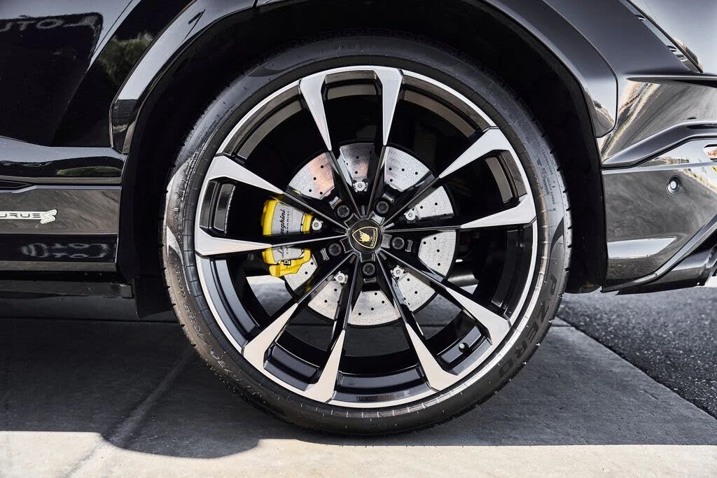 2024 Lamborghini Urus S - Image 19 of 31
