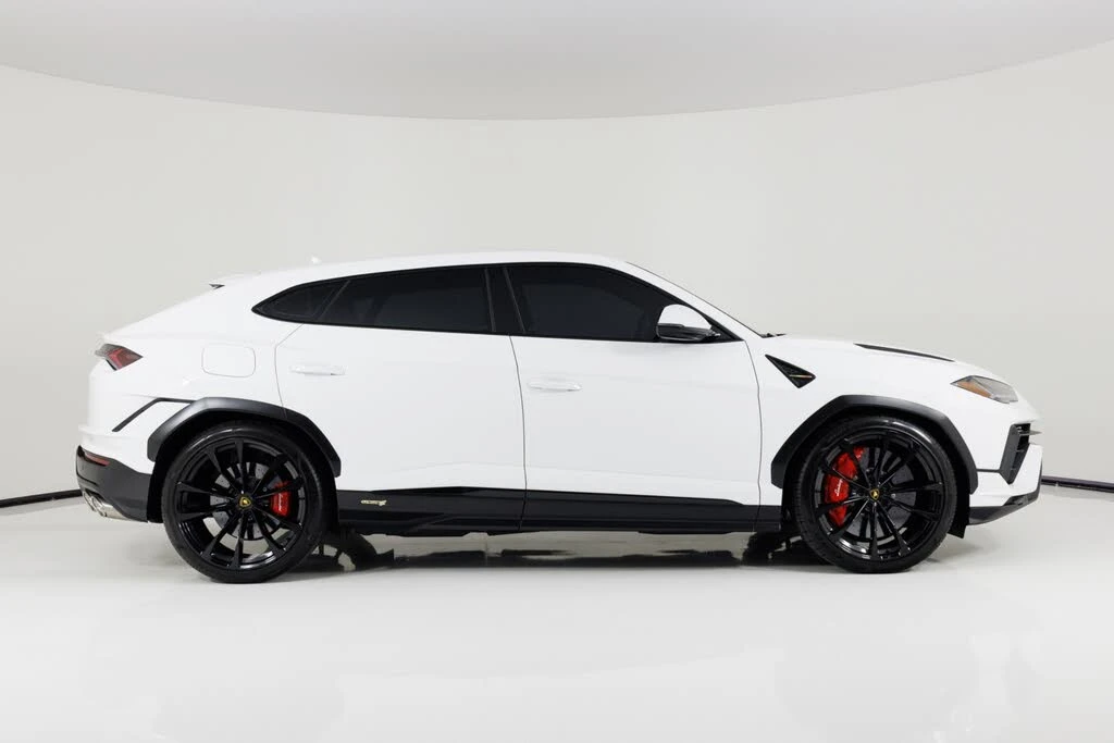 2024 Lamborghini Urus S - Image 2 of 31