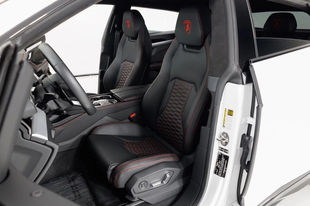2024 Lamborghini Urus S - Image 16 of 31