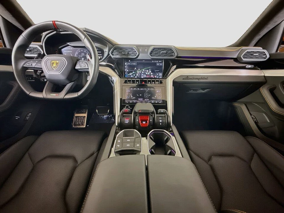 2024 Lamborghini Urus S - Image 9 of 31