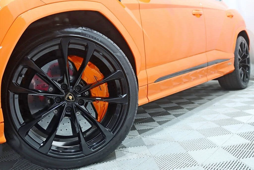2024 Lamborghini Urus S - Image 5 of 31