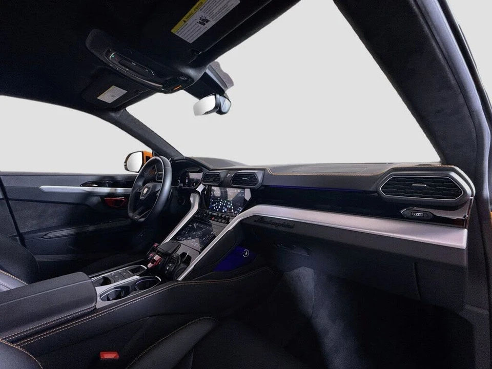 2024 Lamborghini Urus S - Image 15 of 31