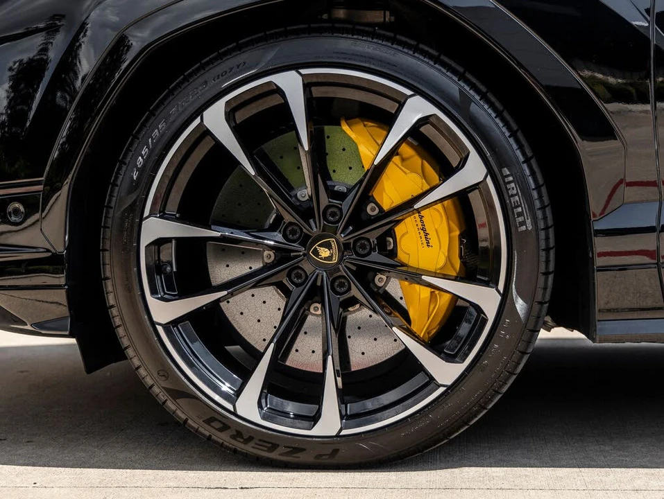 2024 Lamborghini Urus S - Image 13 of 31