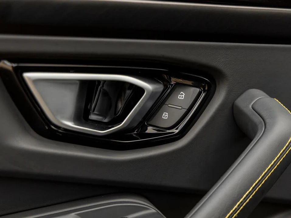 2024 Lamborghini Urus S - Image 19 of 31