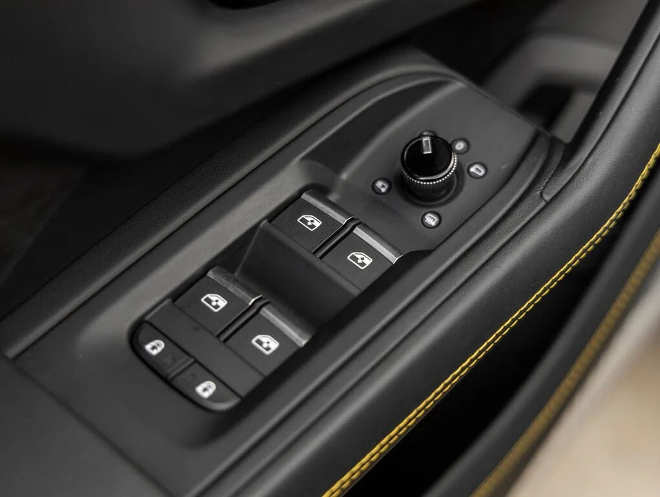 2024 Lamborghini Urus S - Image 18 of 31