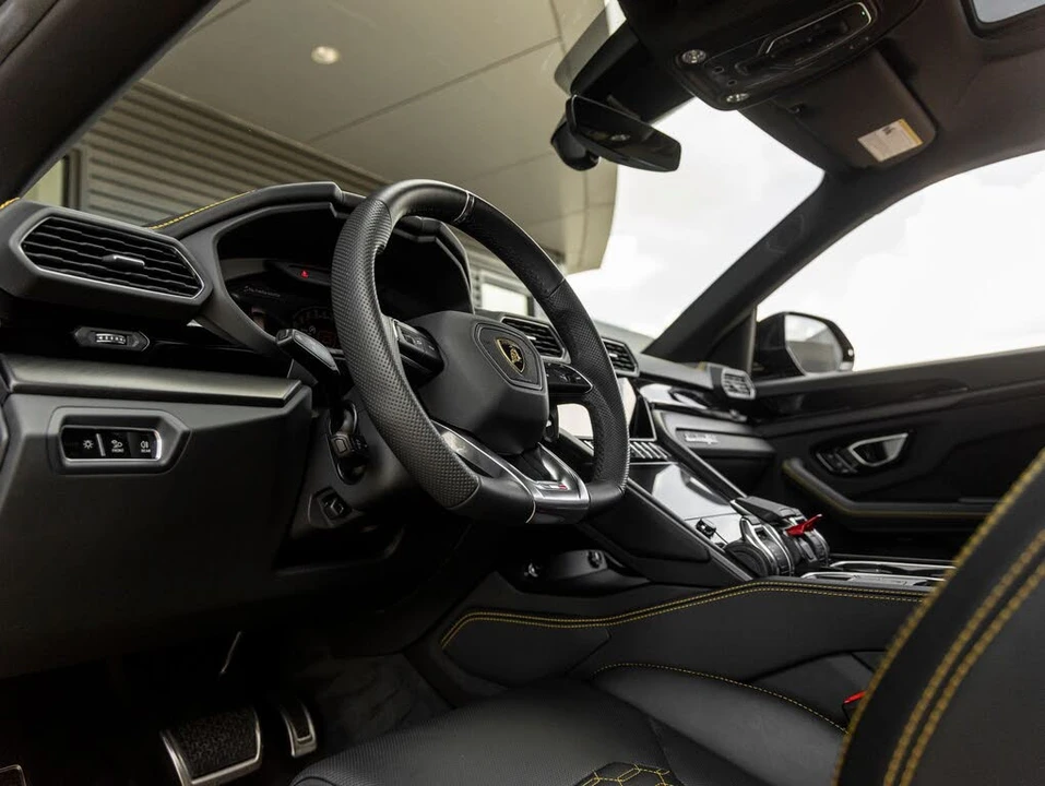 2024 Lamborghini Urus S - Image 24 of 31