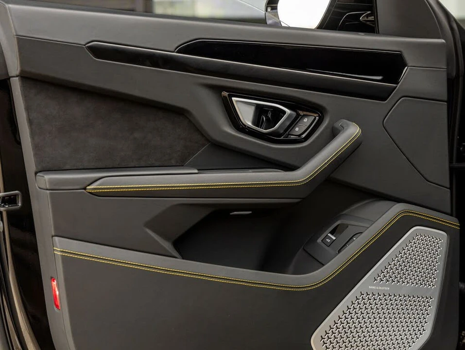 2024 Lamborghini Urus S - Image 17 of 31
