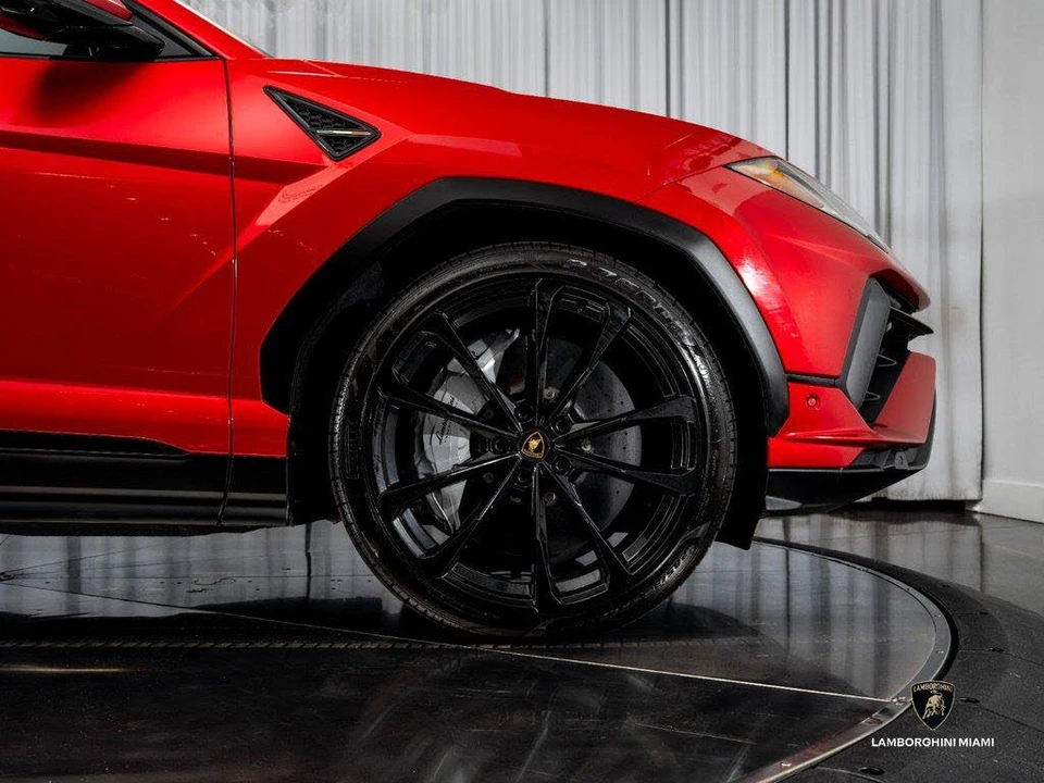 2024 Lamborghini Urus S - Image 16 of 31