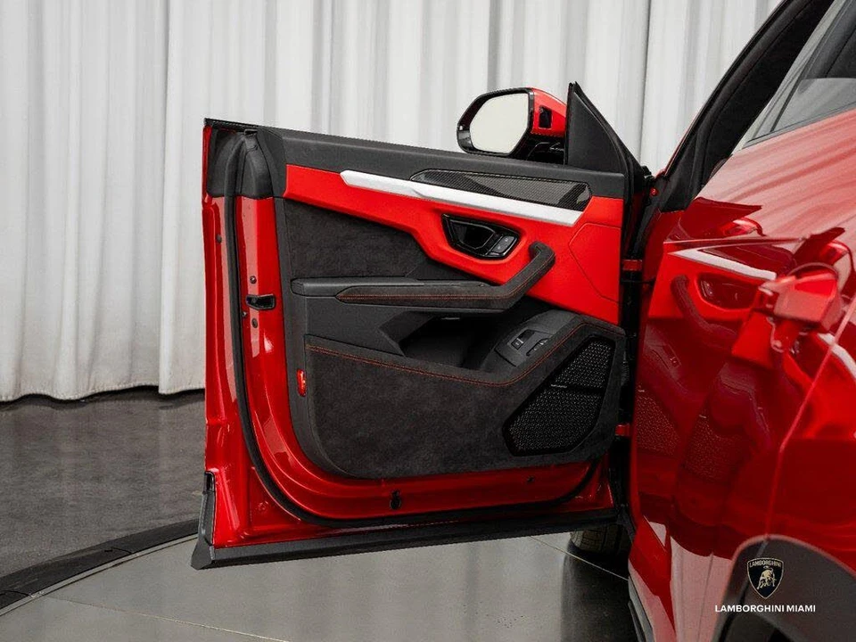 2024 Lamborghini Urus S - Image 19 of 31
