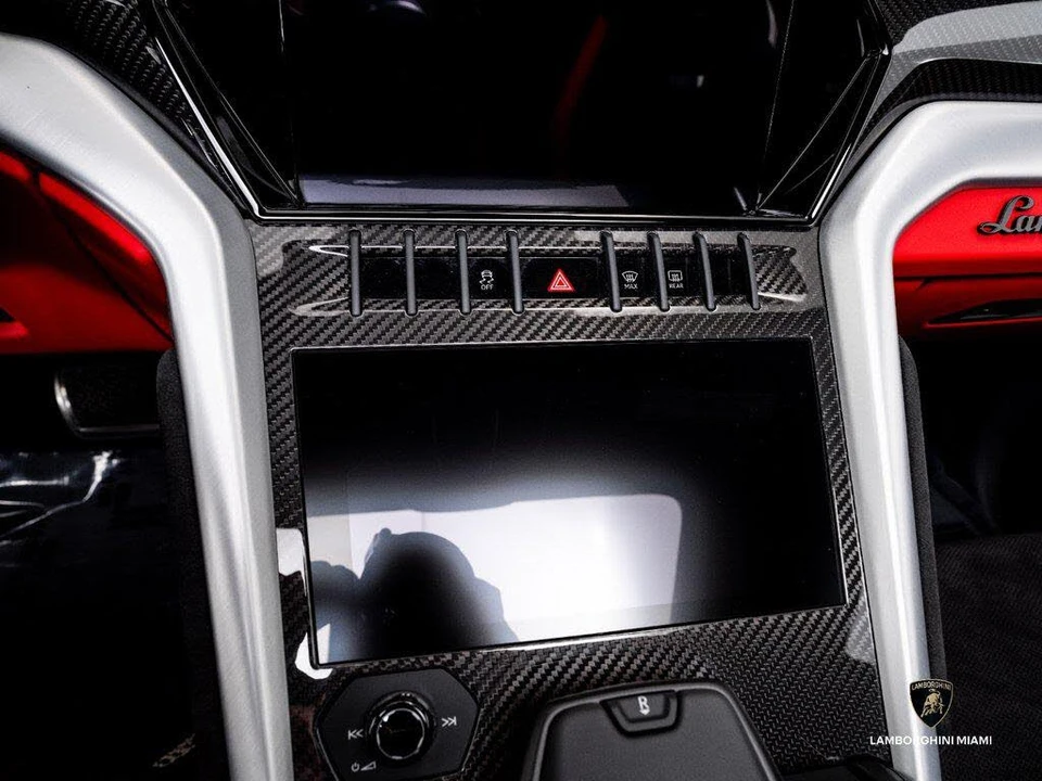 2024 Lamborghini Urus S - Image 25 of 31