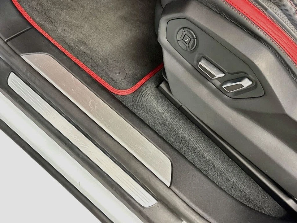 2024 Lamborghini Urus S - Image 29 of 31