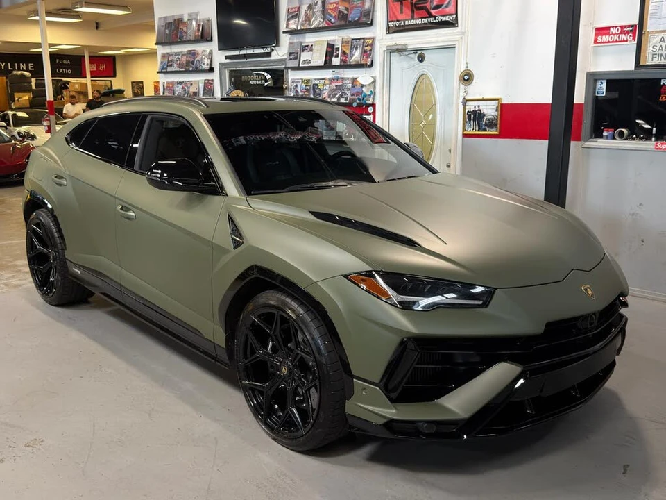 2024 Lamborghini Urus S - Image 4 of 31
