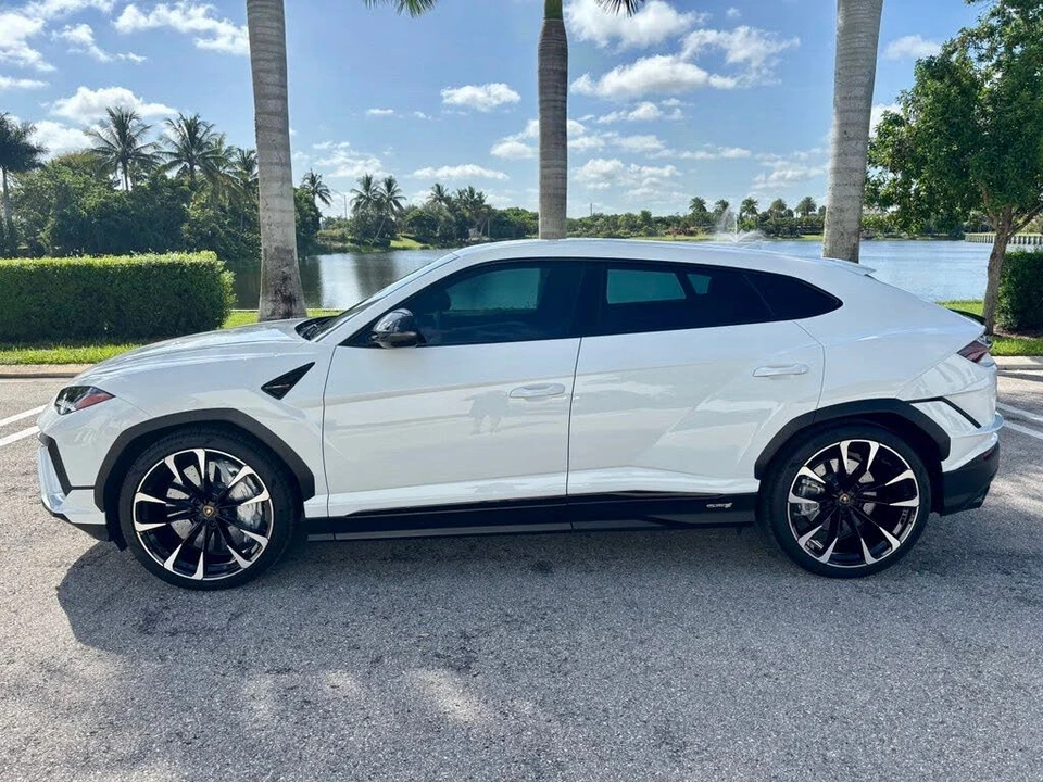 2024 Lamborghini Urus S - Image 10 of 31