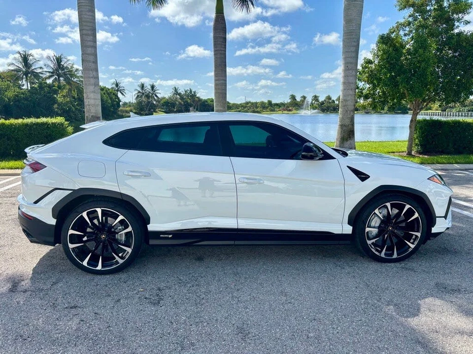 2024 Lamborghini Urus S - Image 5 of 31