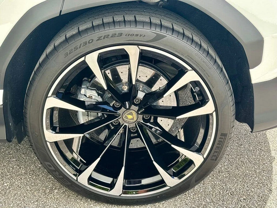 2024 Lamborghini Urus S - Image 16 of 31