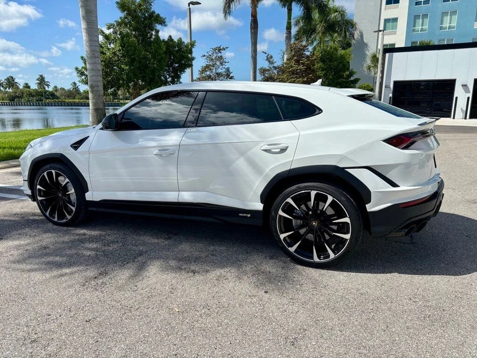 2024 Lamborghini Urus S - Image 9 of 31
