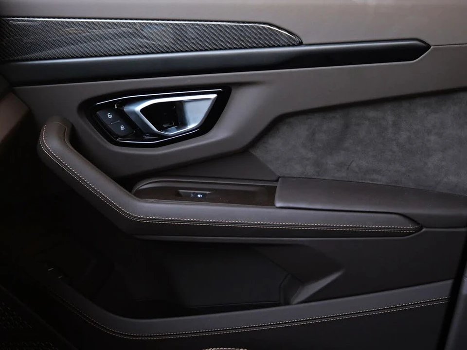 2024 Lamborghini Urus S - Image 17 of 27