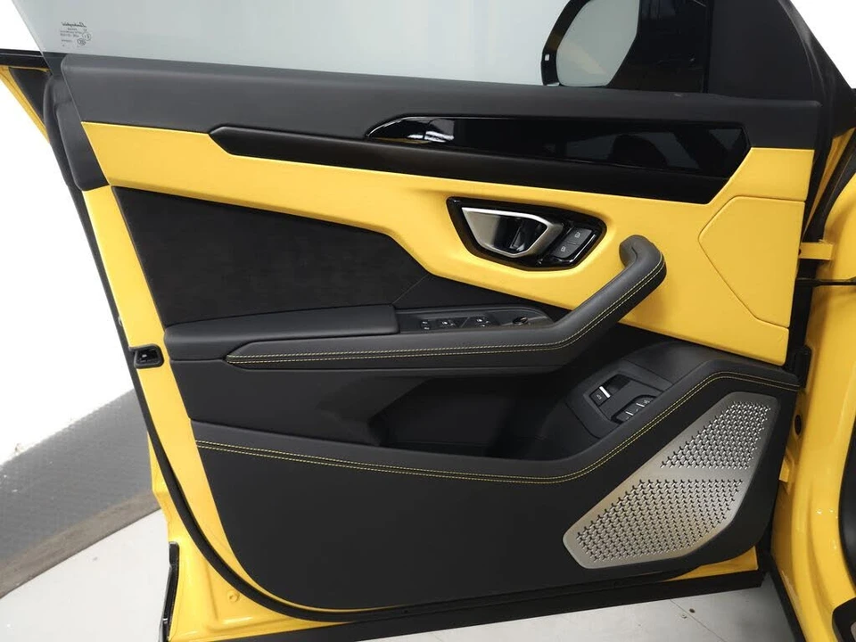 2024 Lamborghini Urus S - Image 5 of 31