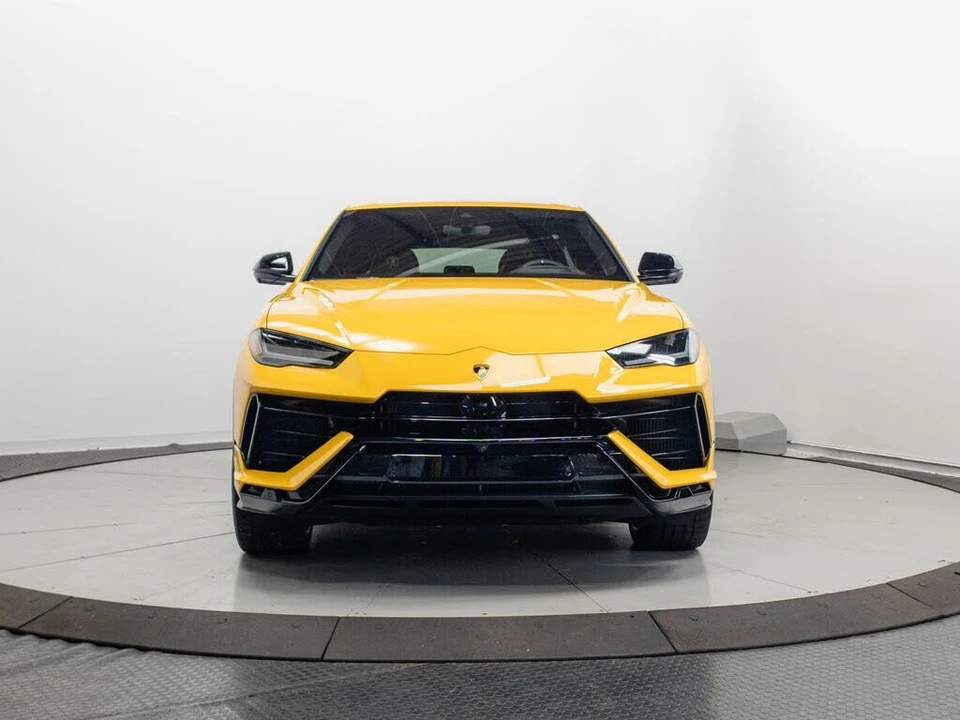 2024 Lamborghini Urus S - Image 2 of 31