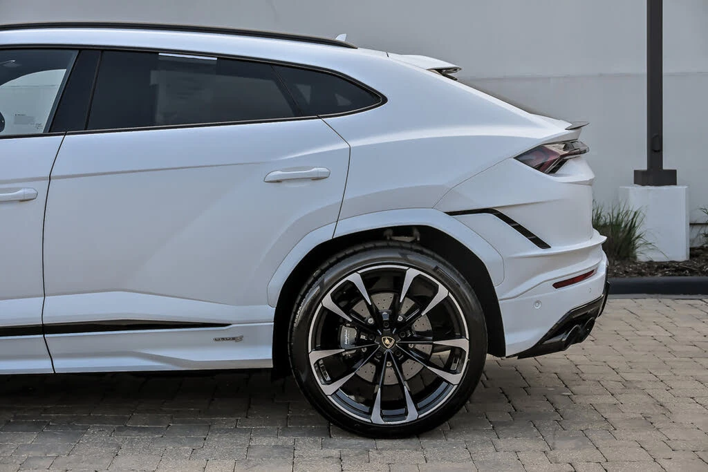 2024 Lamborghini Urus S - Image 13 of 31