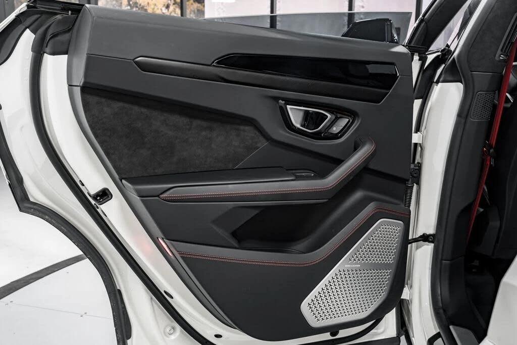 2024 Lamborghini Urus S - Image 29 of 31