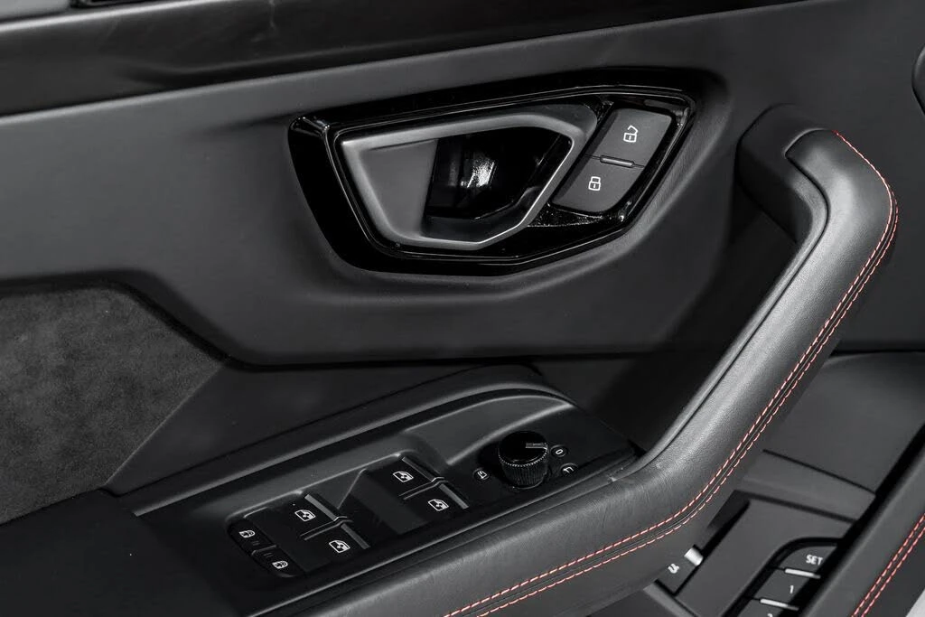 2024 Lamborghini Urus S - Image 10 of 31
