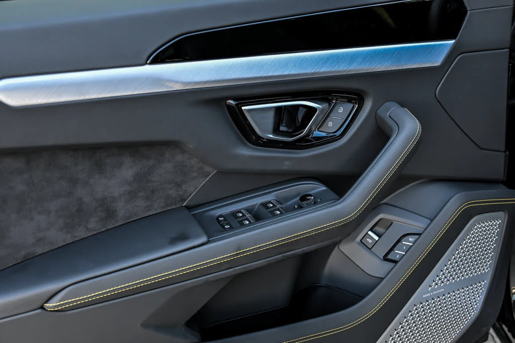 2024 Lamborghini Urus S - Image 15 of 31