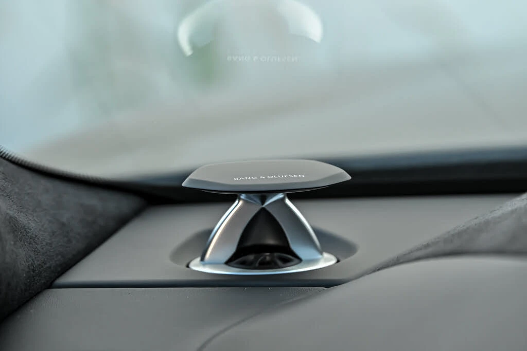 2024 Lamborghini Urus S - Image 28 of 31