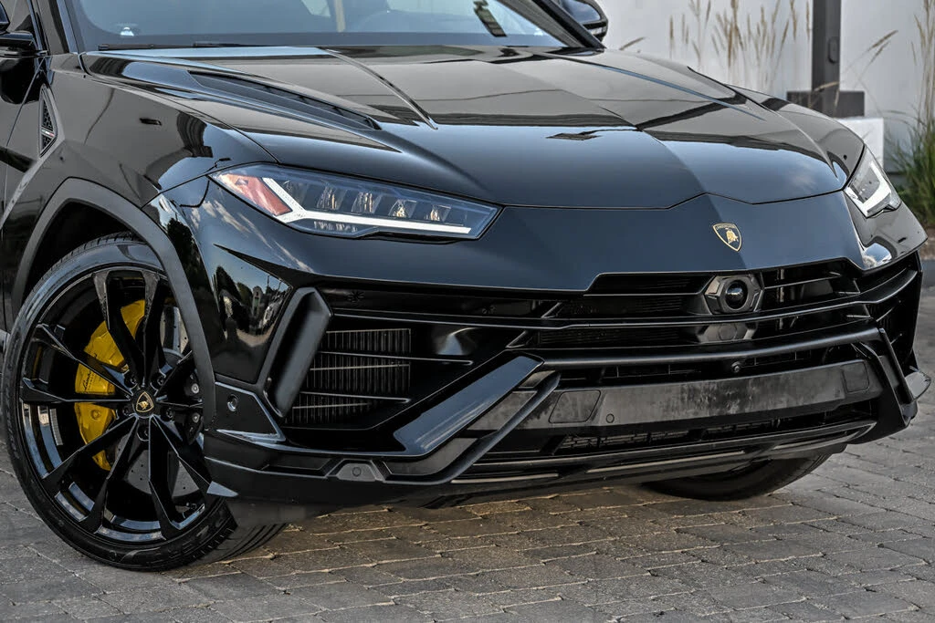 2024 Lamborghini Urus S - Image 2 of 31
