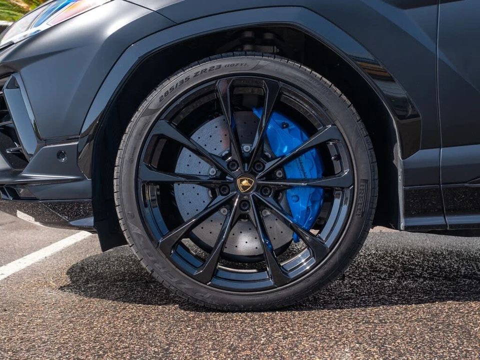 2024 Lamborghini Urus S - Image 9 of 31