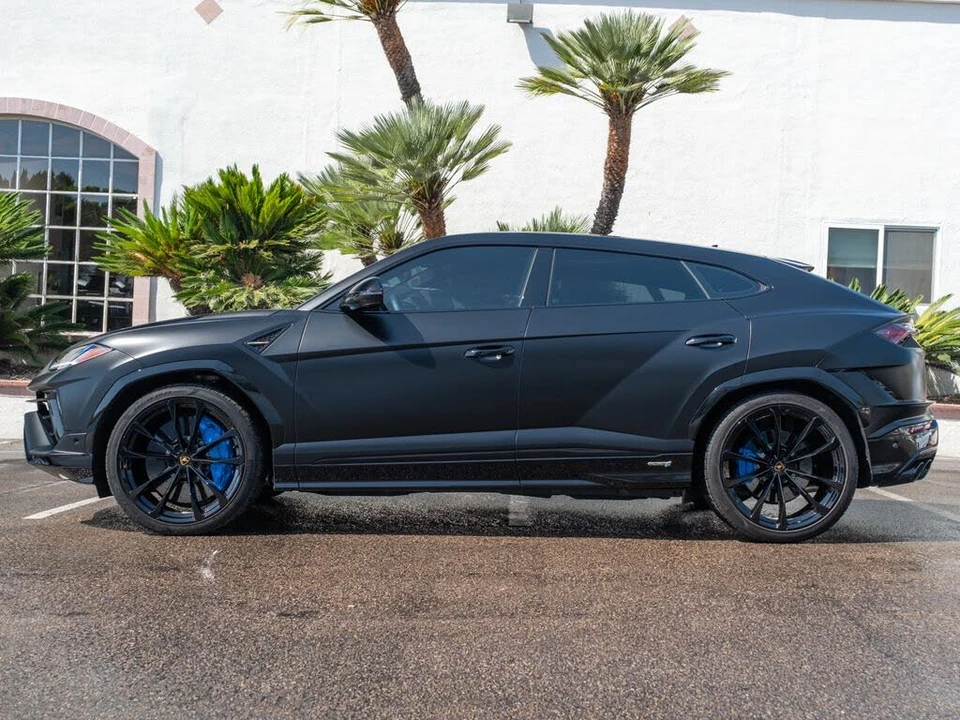 2024 Lamborghini Urus S - Image 2 of 31