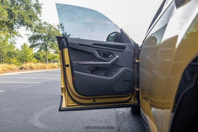 2024 Lamborghini Urus S - Image 23 of 31
