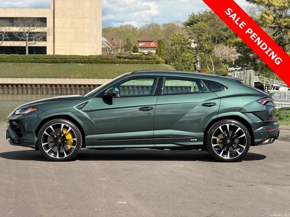 2024 Lamborghini Urus S - Image 2 of 31