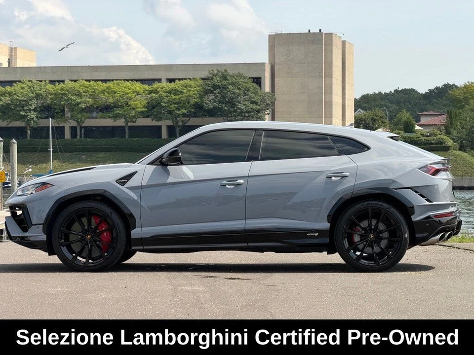 2024 Lamborghini Urus S - Image 2 of 31