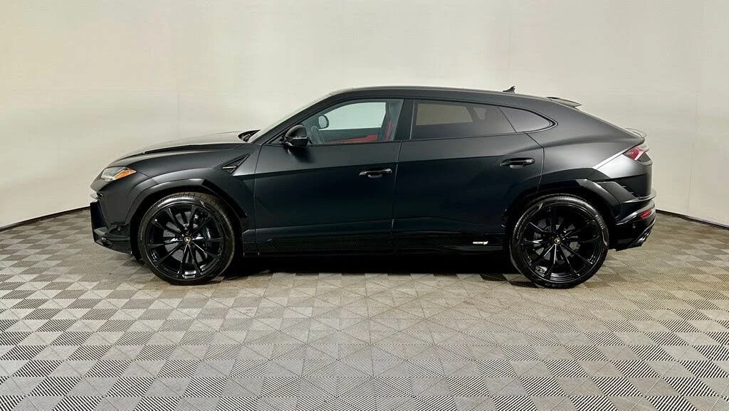 2024 Lamborghini Urus S - Image 2 of 31