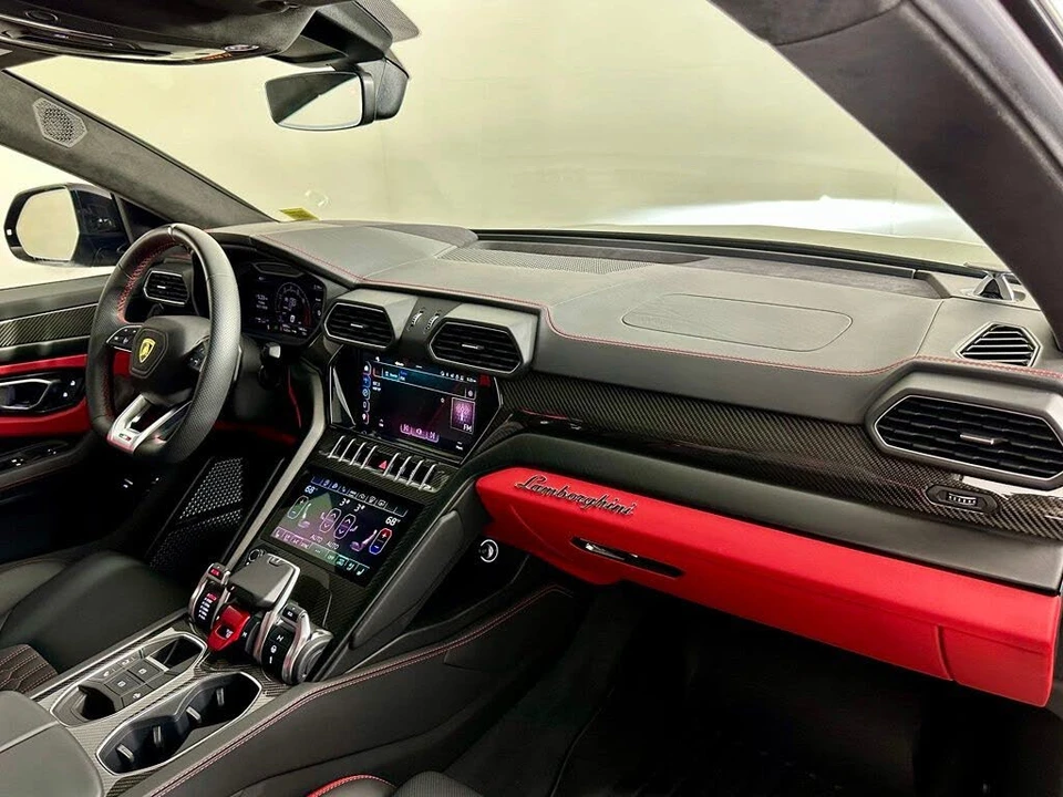 2024 Lamborghini Urus S - Image 25 of 31