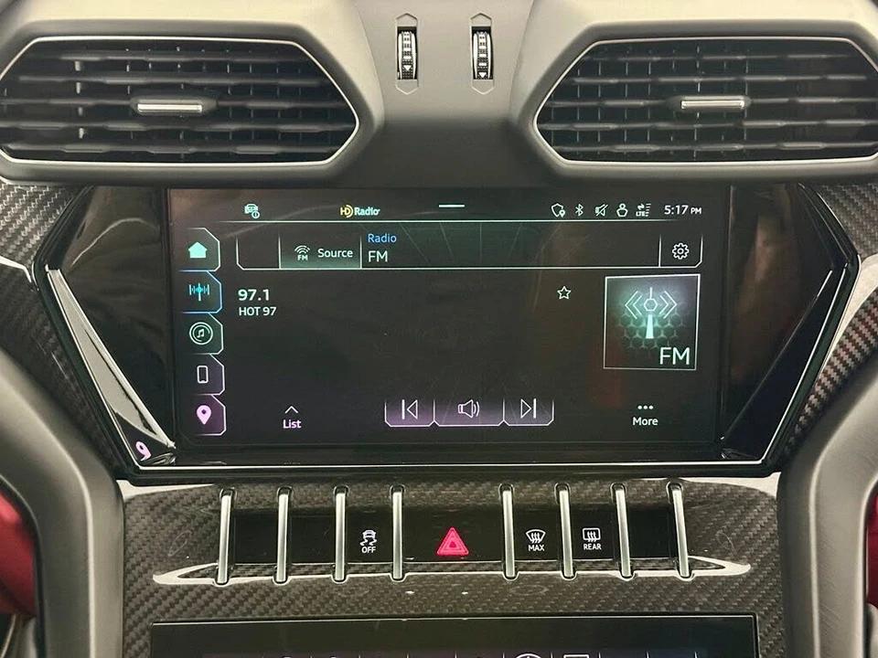 2024 Lamborghini Urus S - Image 14 of 31