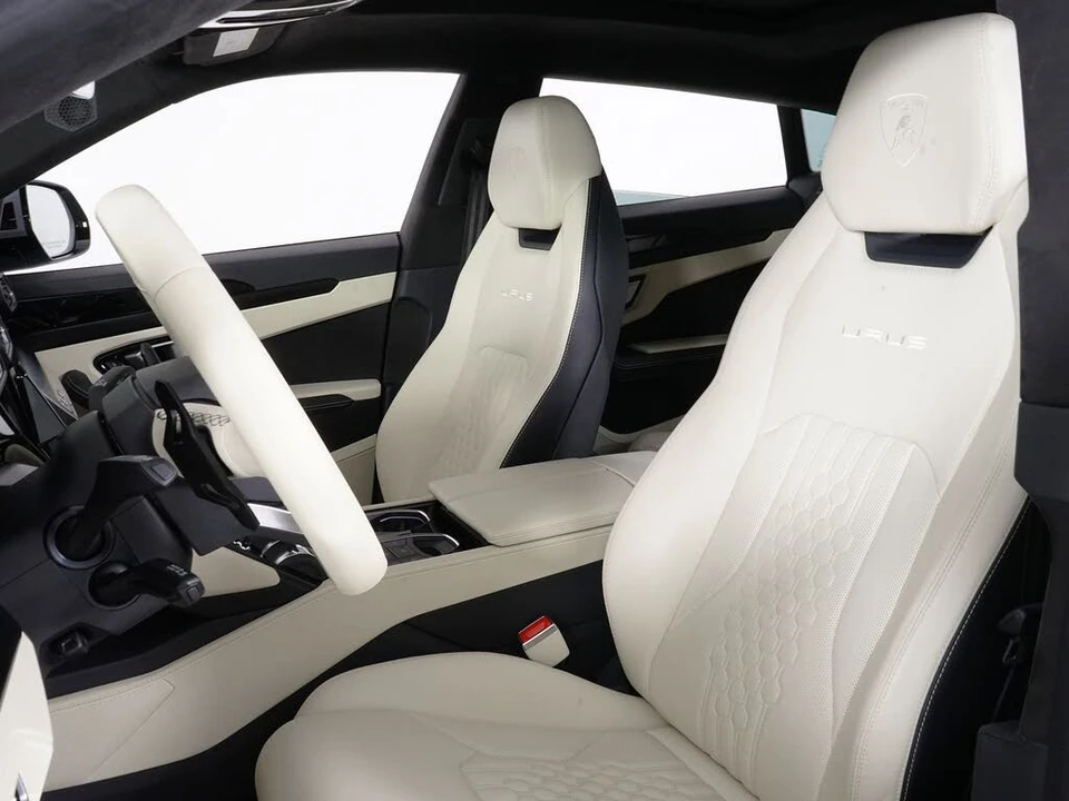 2024 Lamborghini Urus S - Image 24 of 31