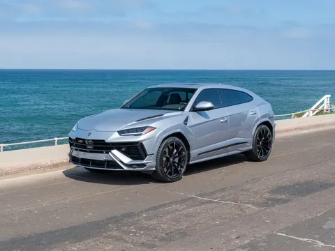 2024 Lamborghini Urus S AWD