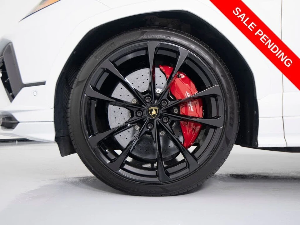 2024 Lamborghini Urus S - Image 9 of 31