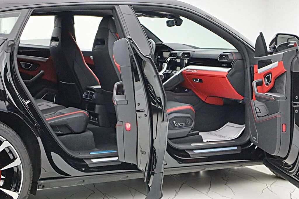 2024 Lamborghini Urus S - Image 13 of 31