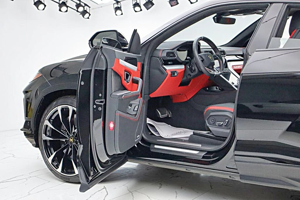 2024 Lamborghini Urus S - Image 7 of 31