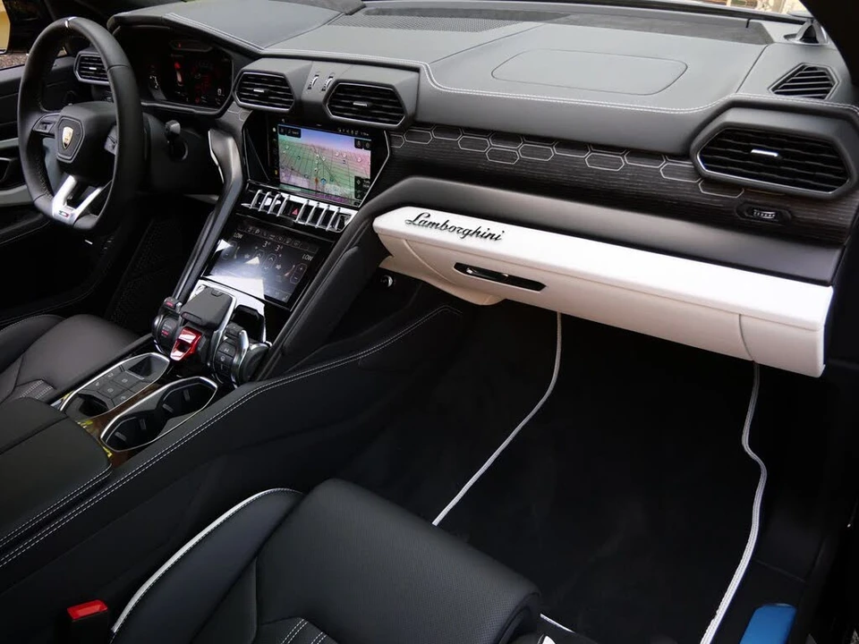 2024 Lamborghini Urus S - Image 26 of 28